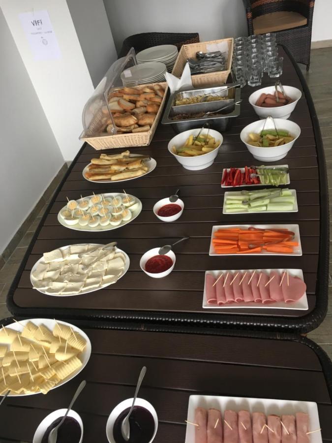 Hotel Lazi 科布列季 外观 照片