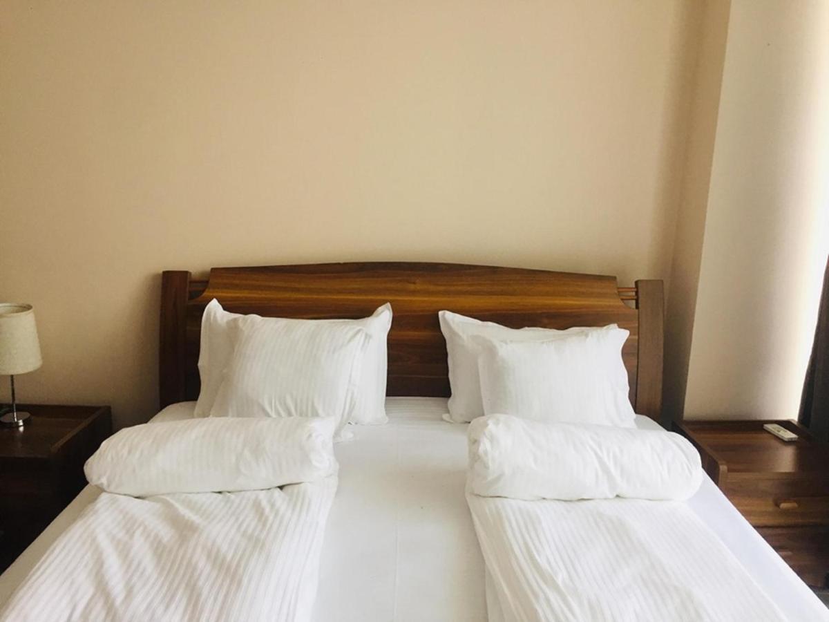 Hotel Lazi 科布列季 外观 照片